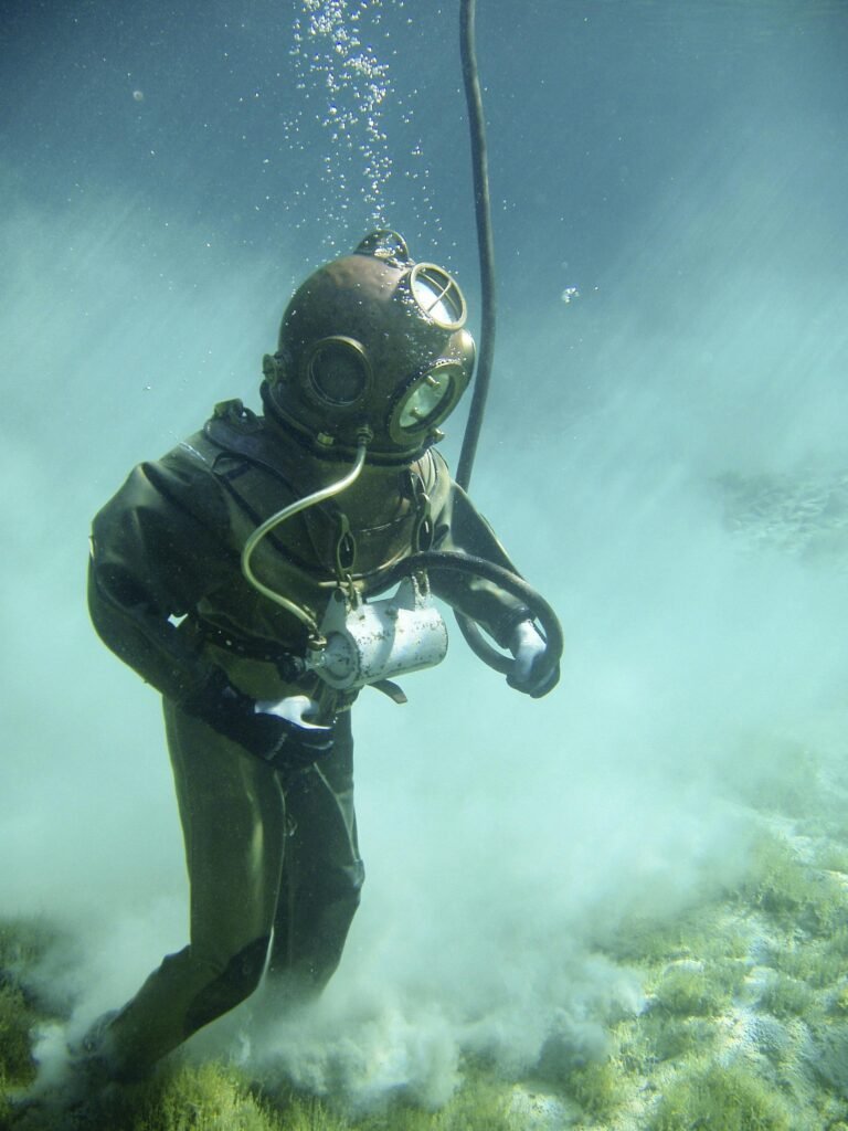 Elementos del equipo de buceo